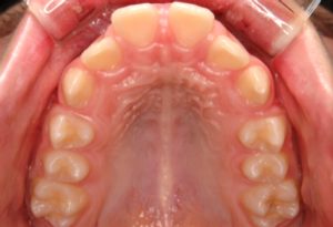 クリスタル歯科