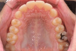 クリスタル歯科