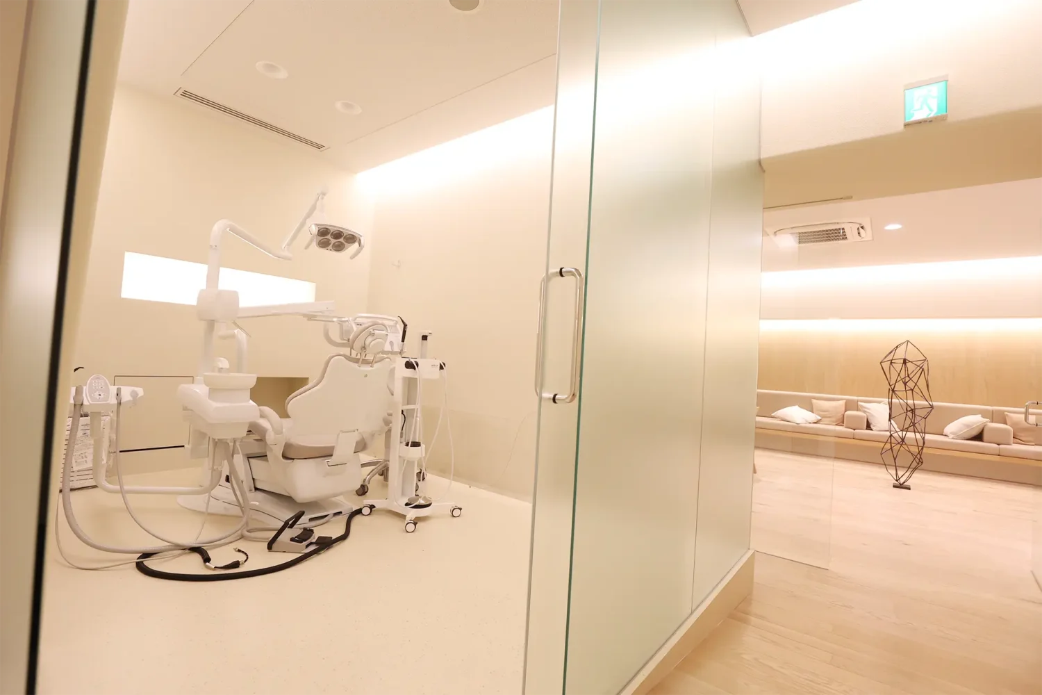 横浜駅西口歯科