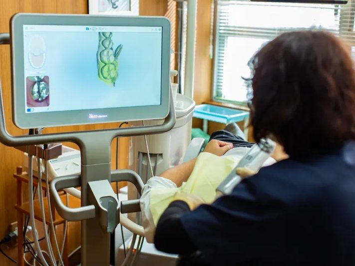 エム・エム歯科クリニック