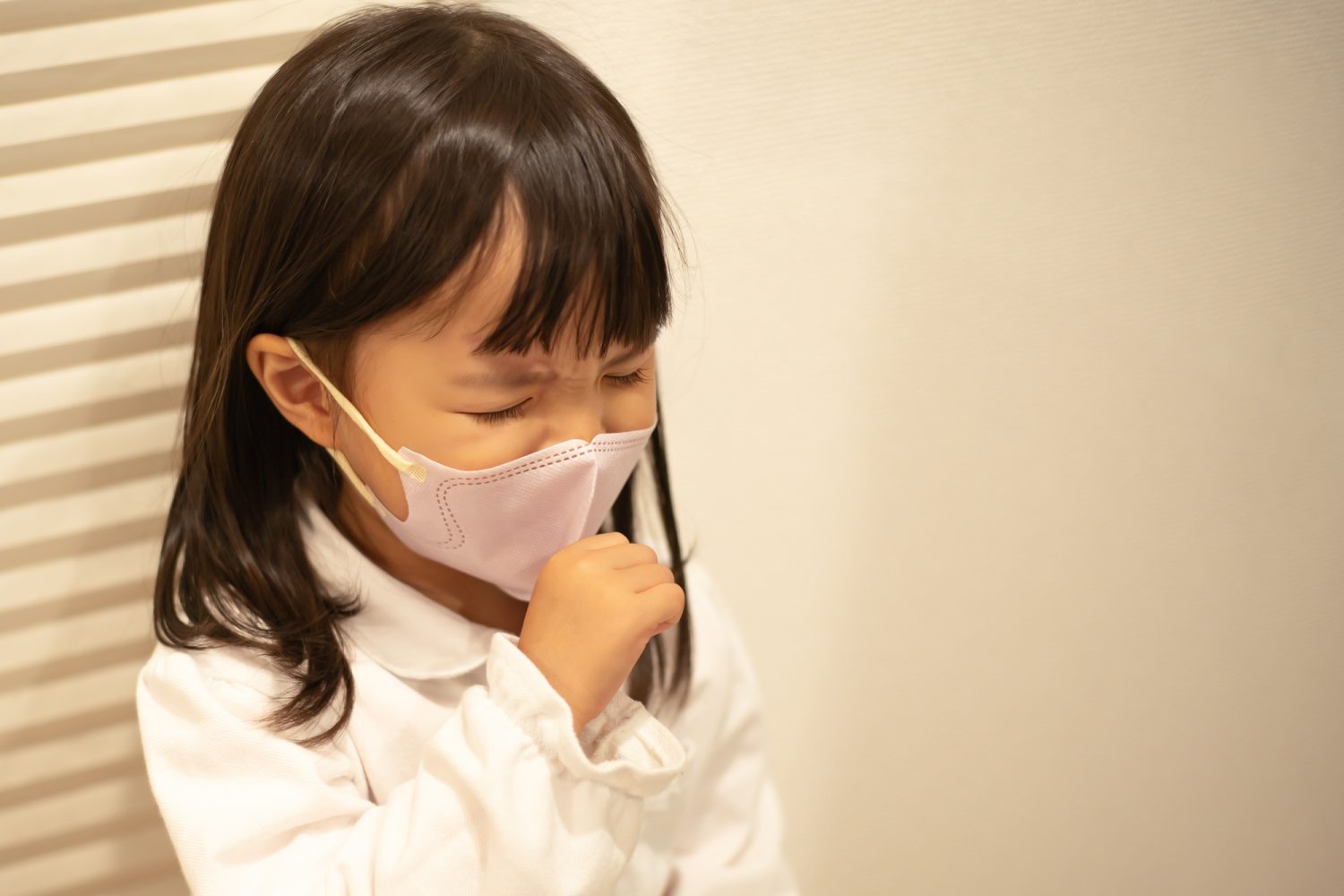 子どもの鼻水やせきが止まらない原因とは?