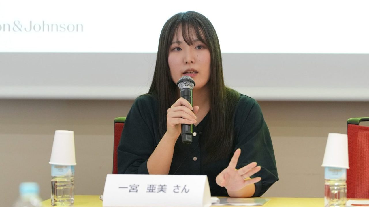 「始まりは食後の腹痛、入退院を繰り返し…」潰瘍性大腸炎患者が語る、10代での発症から現在までの歩み