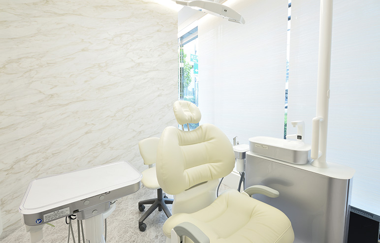白金SAIKI DENTAL CLINIC