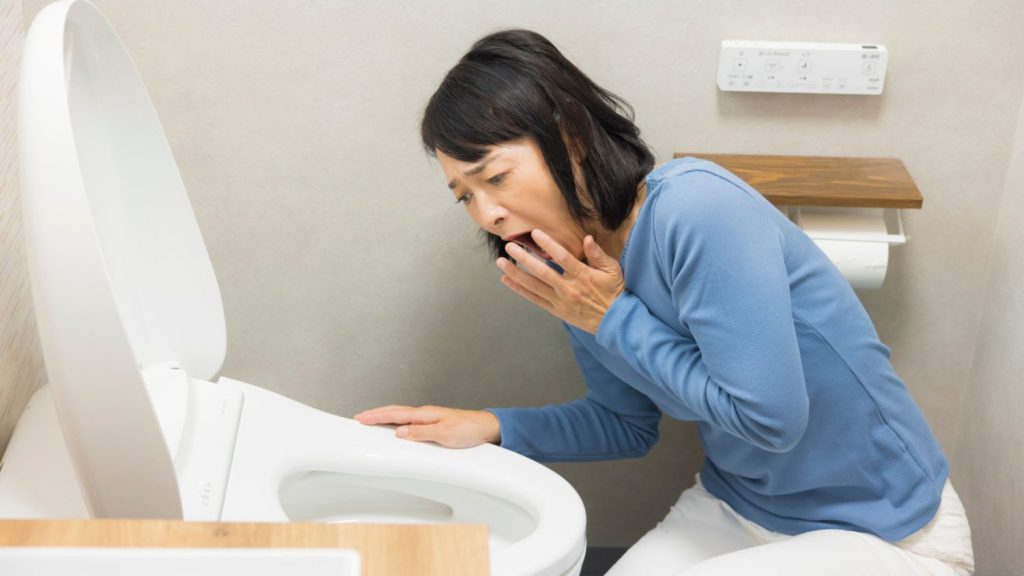 「ただの痔」と放置しないで。血便が出たときに考えられる「重大な病気のサイン」
