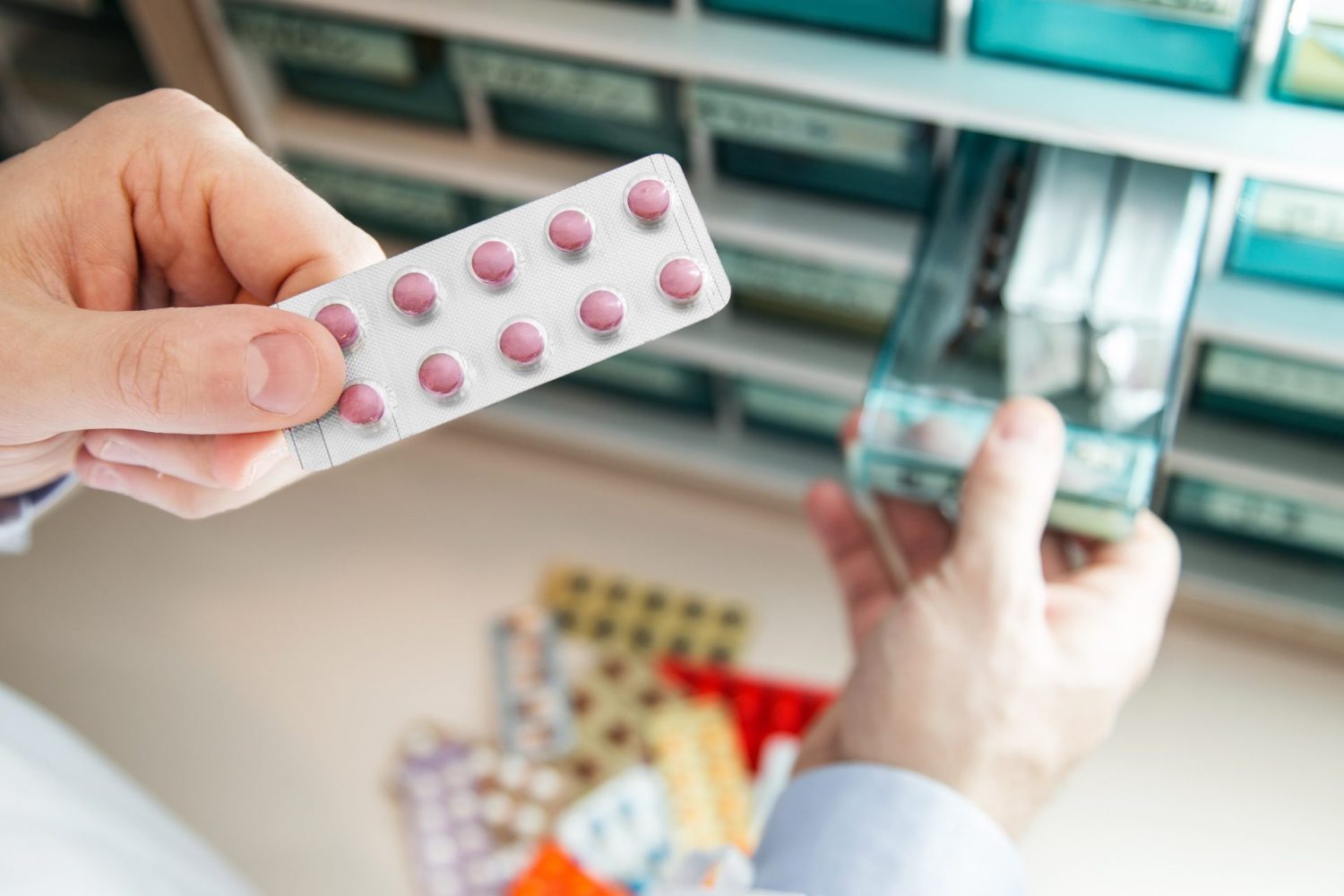 花粉症｜処方薬と市販薬の違い