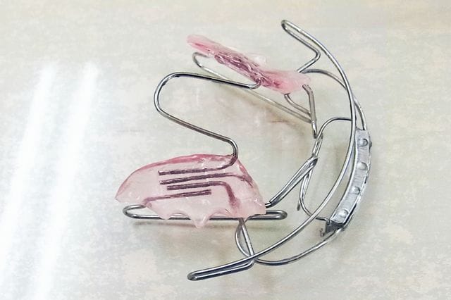 ホワイト歯科・矯正歯科