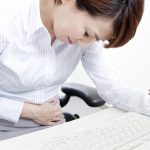 つらい便秘を今すぐ解消したい！便秘に効く食べ物、マッサージなどをご紹介します