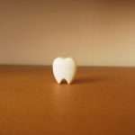 自分の歯を植え替える！？ 歯牙移植って何？