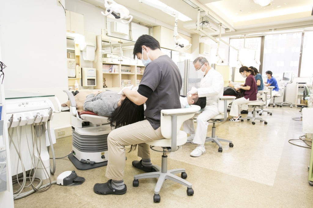 サトウ・ヤスナガ矯正歯科photo